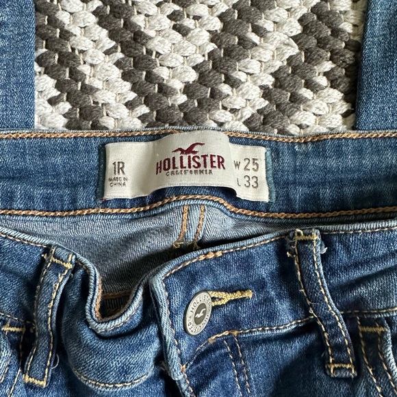Hollister Straight Jean - Picture 3 of 4